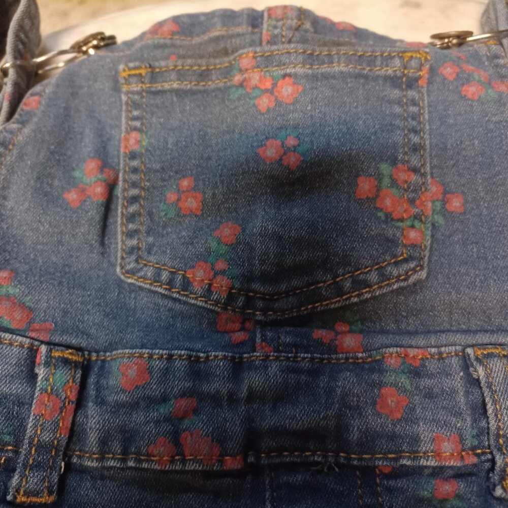 Soho Blue Denim Girl's Overall Cut-off Shorts 6X Blue Pink Flowers - Picture 3 of 4